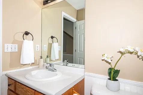 22 Exeter Farms Road Exeter NH 03833