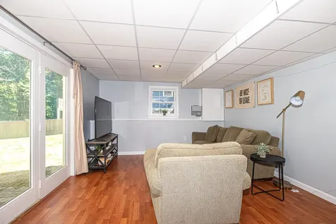 22 Exeter Farms Road Exeter NH 03833