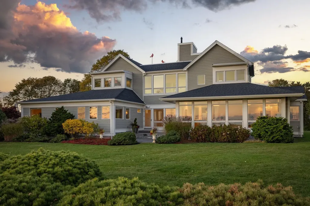 15 Atlantic Avenue North Hampton NH 03862