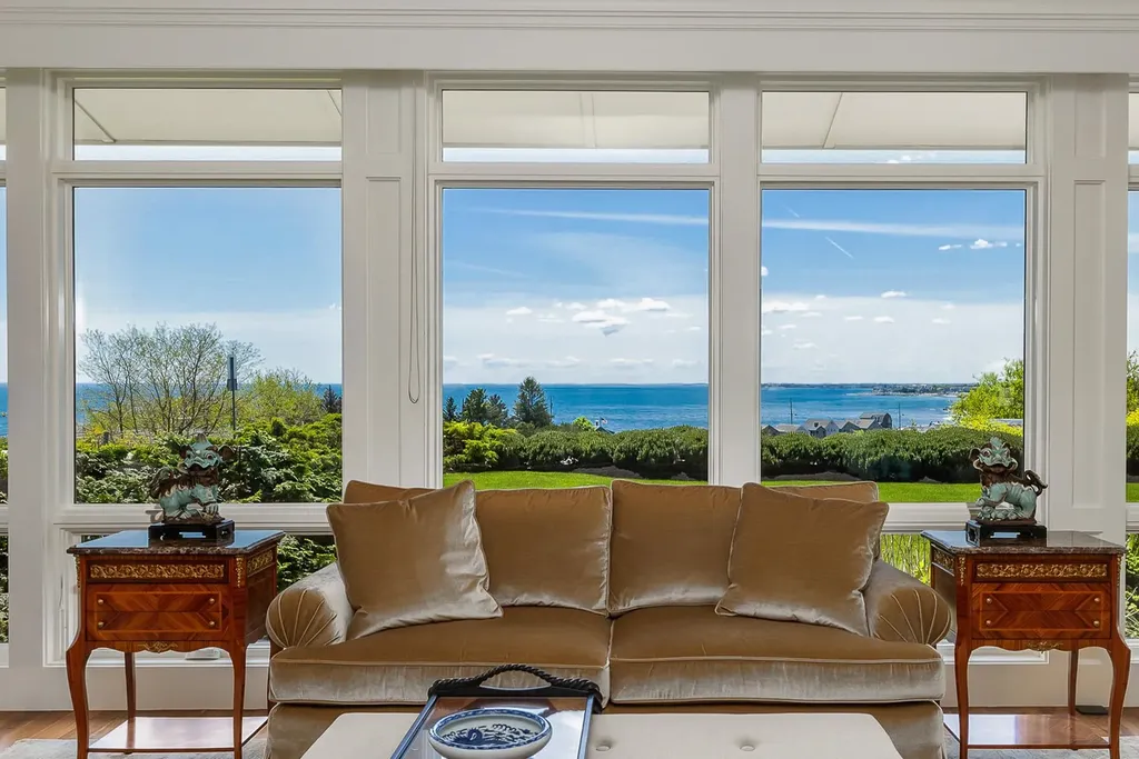 15 Atlantic Avenue North Hampton NH 03862