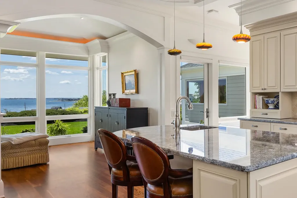 15 Atlantic Avenue North Hampton NH 03862