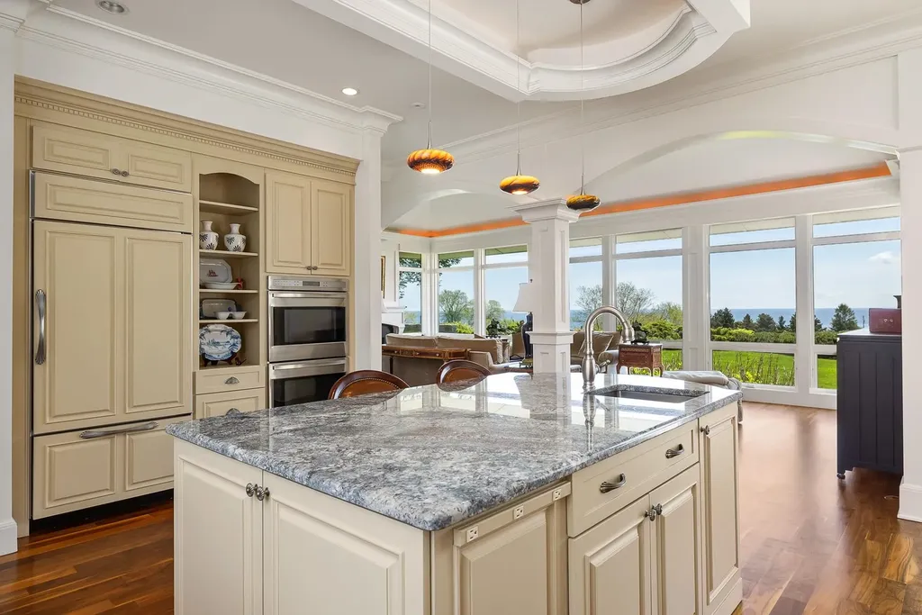 15 Atlantic Avenue North Hampton NH 03862