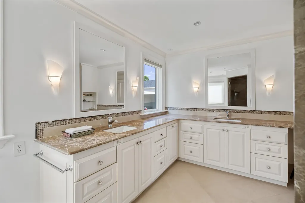 15 Atlantic Avenue North Hampton NH 03862