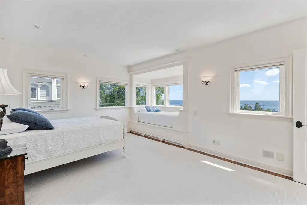 15 Atlantic Avenue North Hampton NH 03862