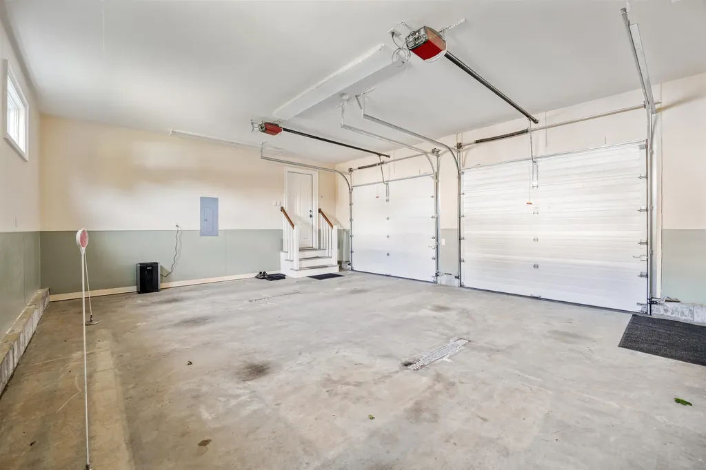 15 Atlantic Avenue North Hampton NH 03862