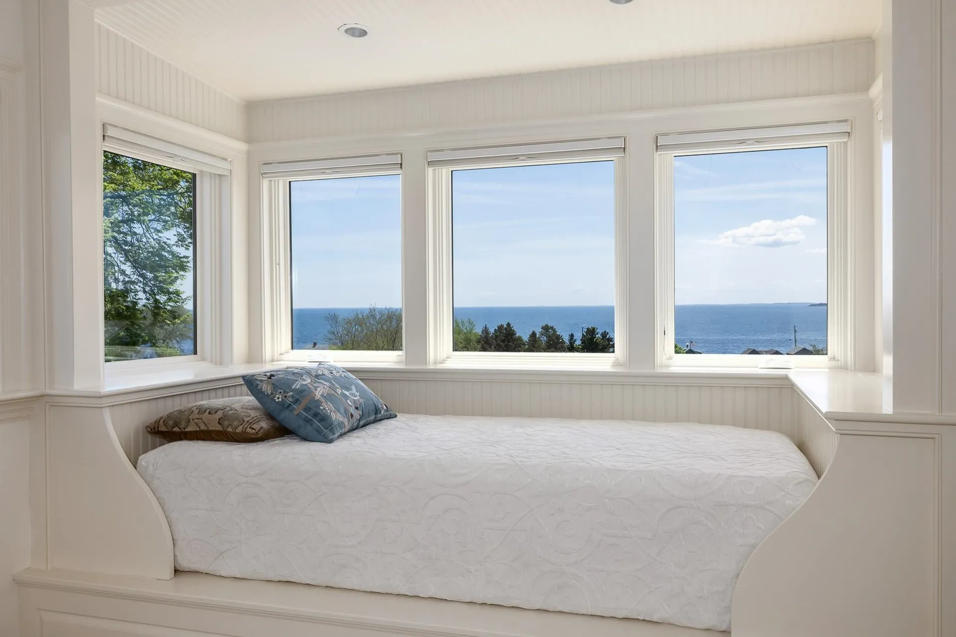 15 Atlantic Avenue North Hampton NH 03862