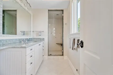 15 Atlantic Avenue North Hampton NH 03862