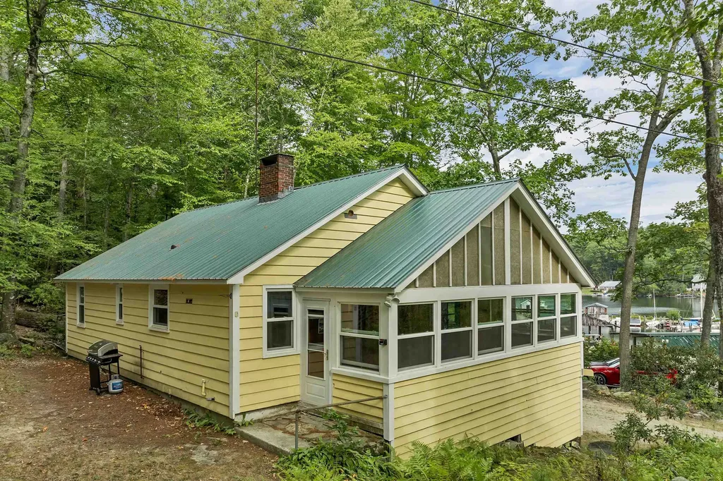 17 Basin Road Alton NH 03809