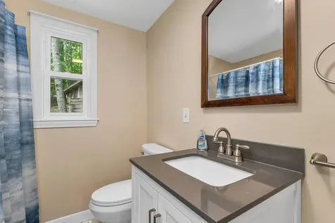 17 Basin Road Alton NH 03809