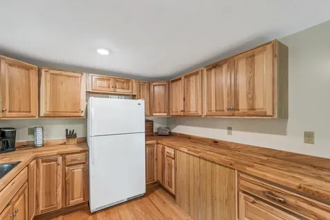 17 Basin Road Alton NH 03809