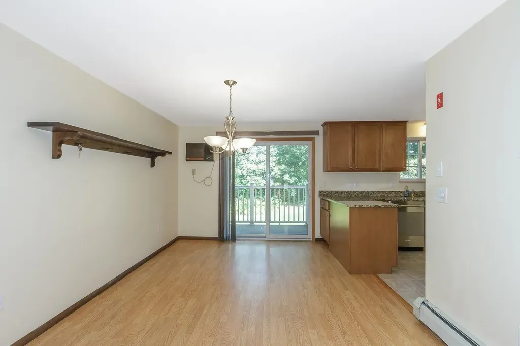 87 Oakridge Drive Londonderry NH 03053