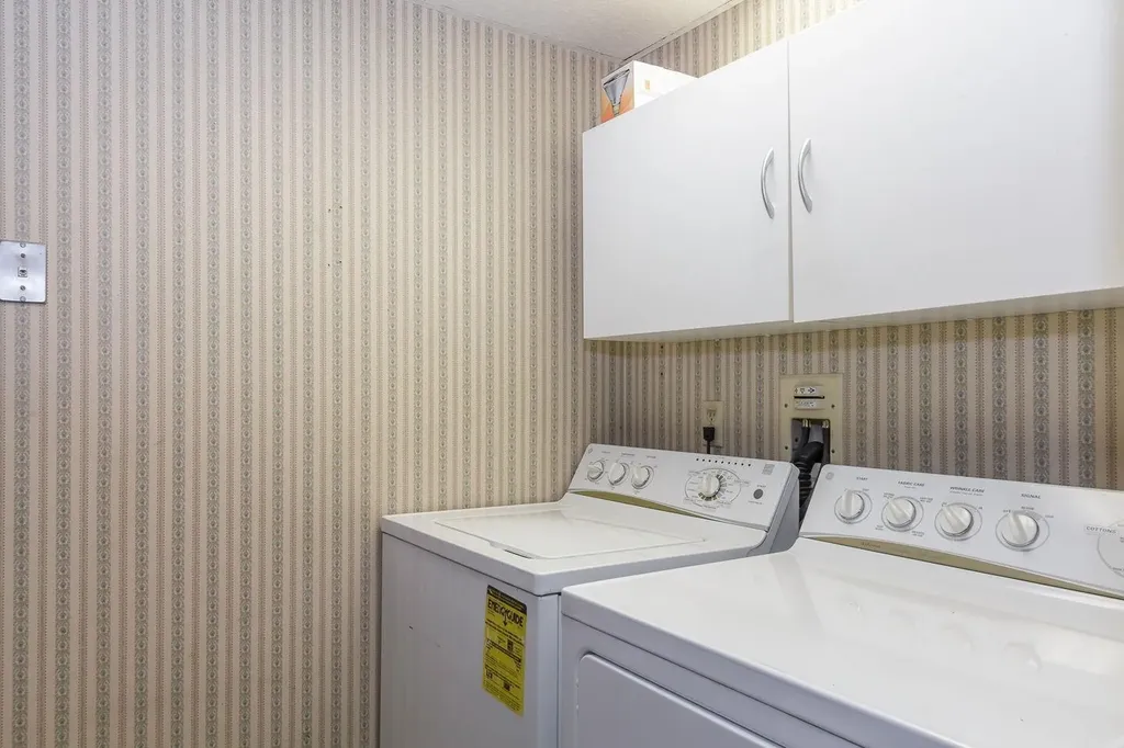 87 Oakridge Drive Londonderry NH 03053