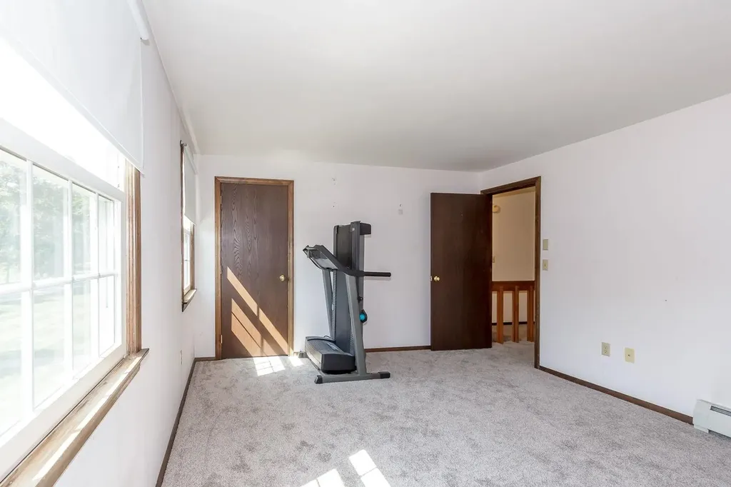 87 Oakridge Drive Londonderry NH 03053