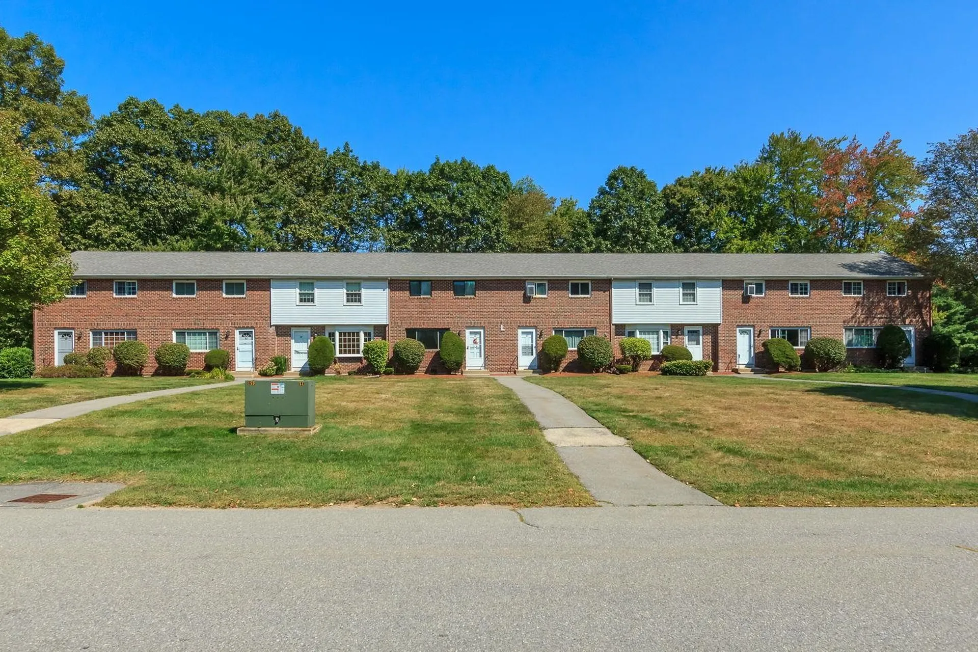 87 Oakridge Drive Londonderry NH 03053