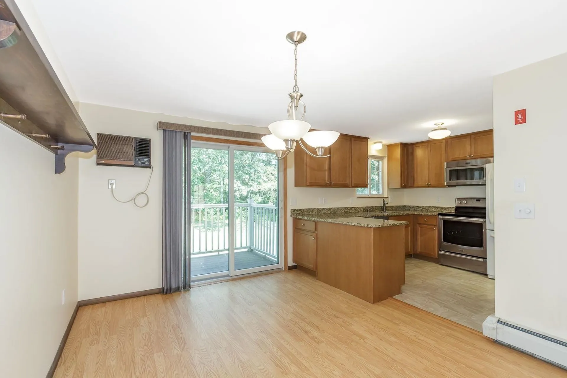 87 Oakridge Drive Londonderry NH 03053