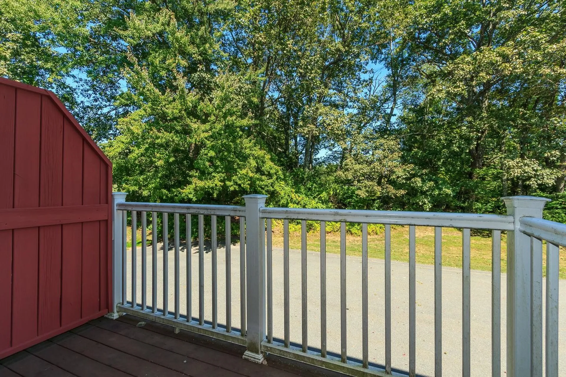 87 Oakridge Drive Londonderry NH 03053