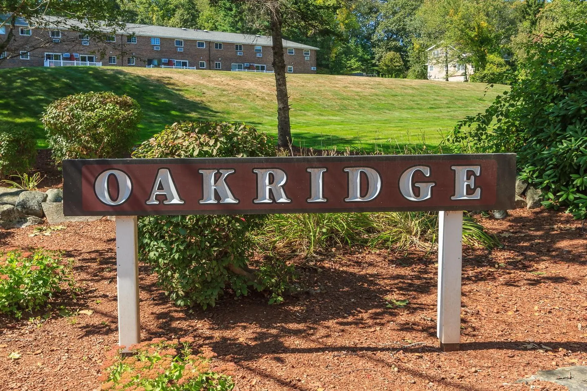 87 Oakridge Drive Londonderry NH 03053