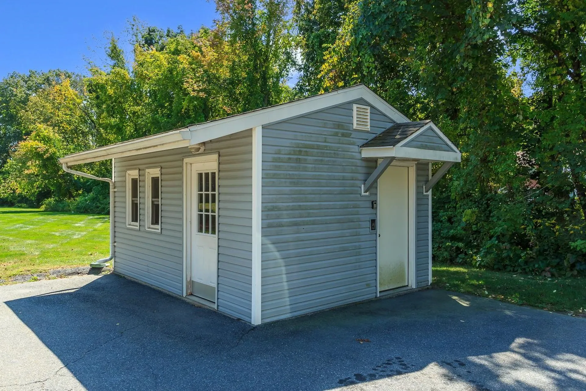 87 Oakridge Drive Londonderry NH 03053