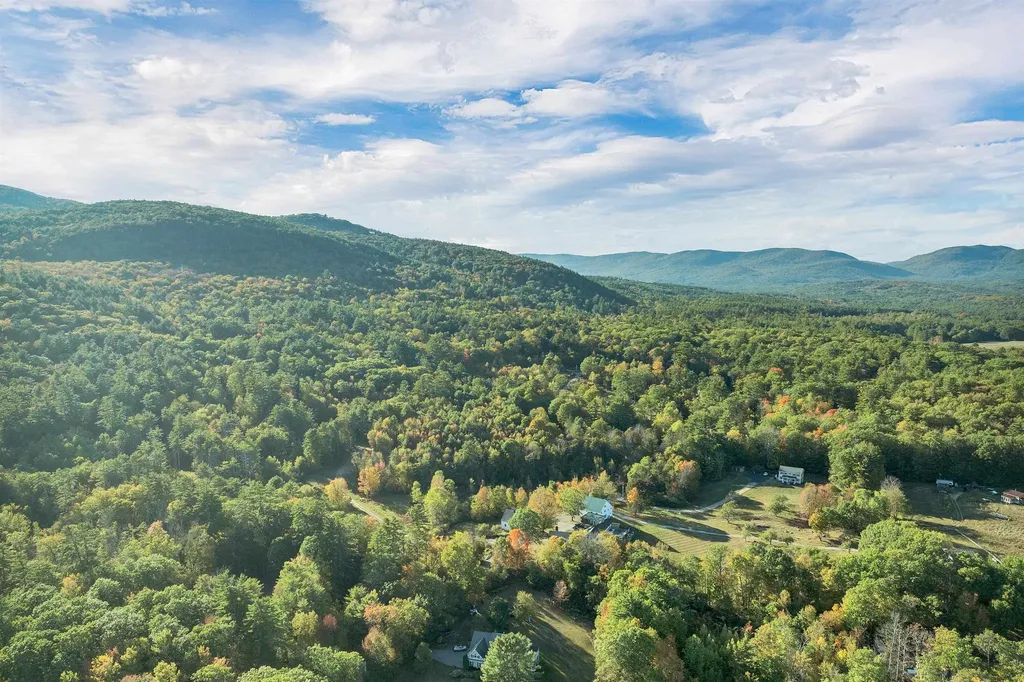 M:027 L:002-001 Sheridan Road Moultonborough NH 03254