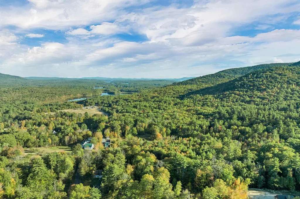 M:027 L:002-001 Sheridan Road Moultonborough NH 03254