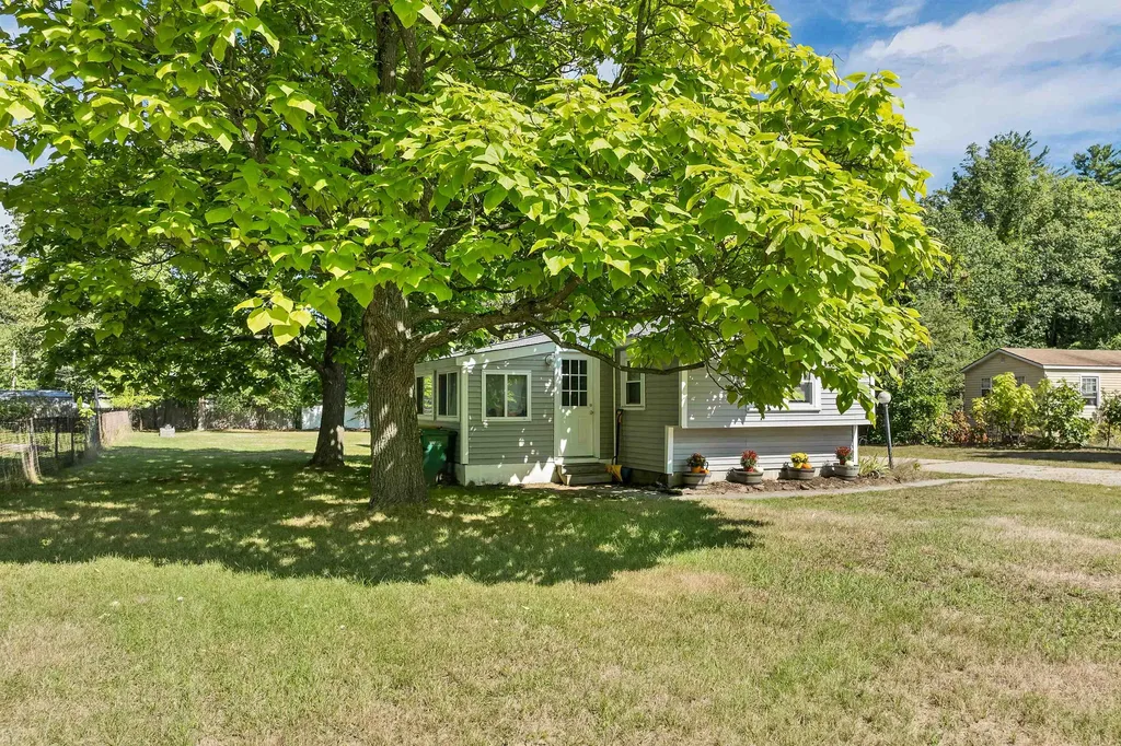 142 Brock Street Rochester NH 03867