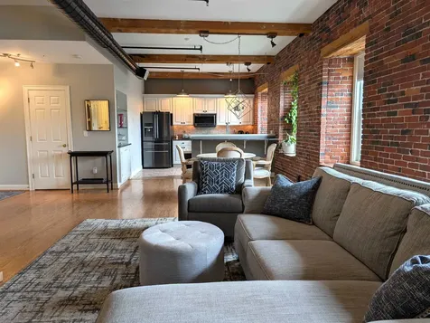 6 Bay Road Newmarket NH 03857