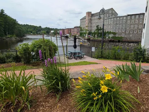 6 Bay Road Newmarket NH 03857