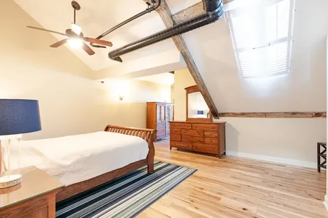 6 Bay Road Newmarket NH 03857