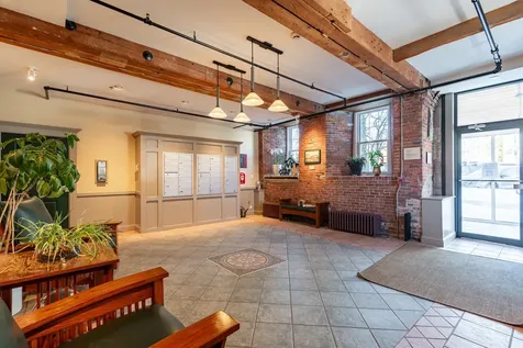 6 Bay Road Newmarket NH 03857