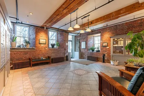 6 Bay Road Newmarket NH 03857