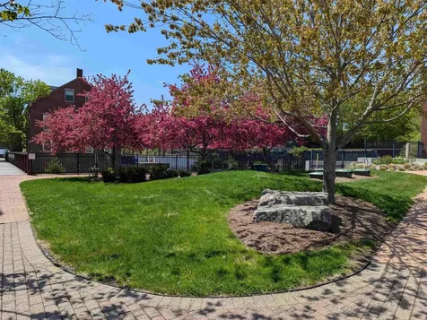 6 Bay Road Newmarket NH 03857