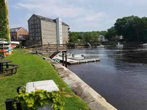 6 Bay Road Newmarket NH 03857