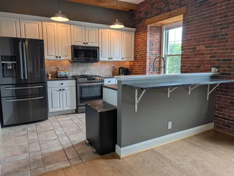 6 Bay Road Newmarket NH 03857