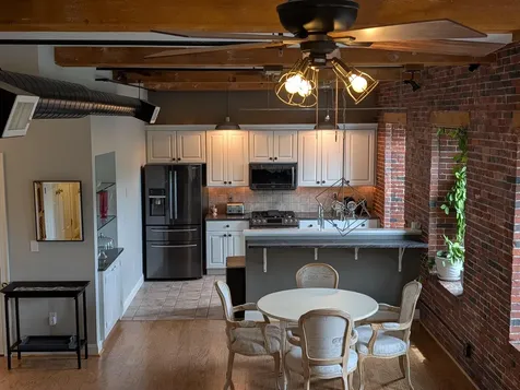 6 Bay Road Newmarket NH 03857