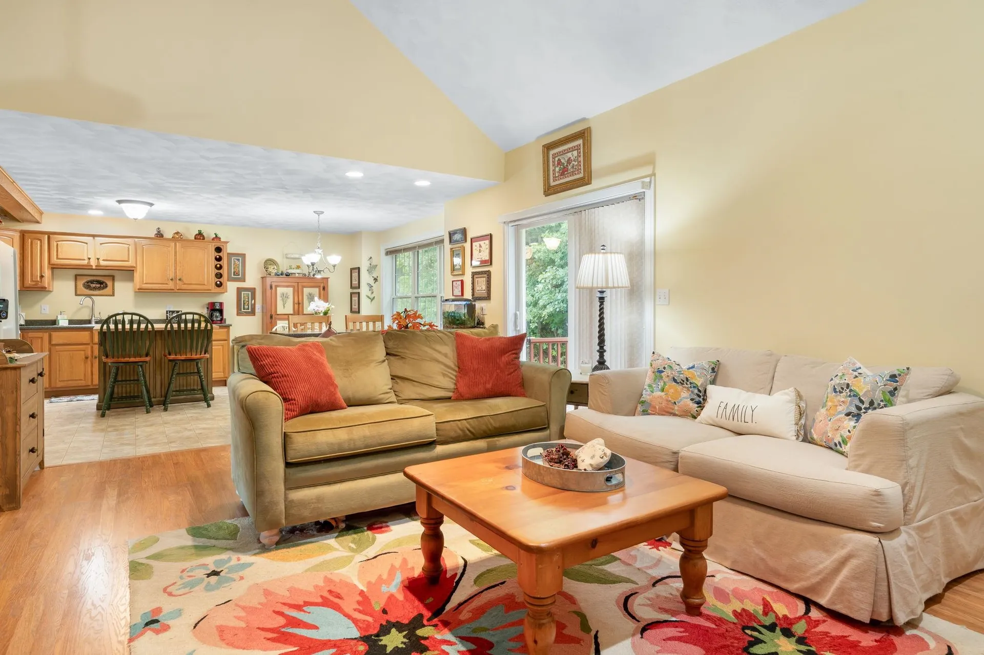 8 Ash Drive Kingston NH 03848