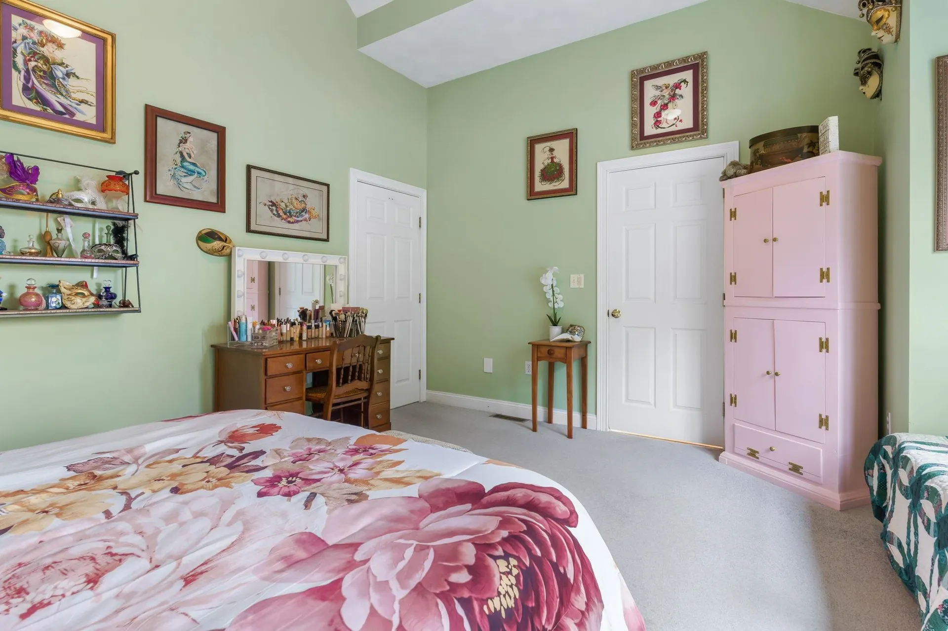 8 Ash Drive Kingston NH 03848