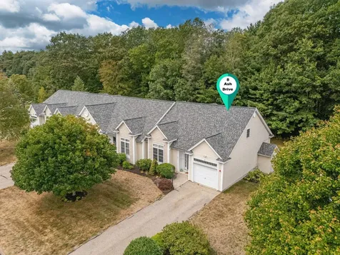 8 Ash Drive Kingston NH 03848