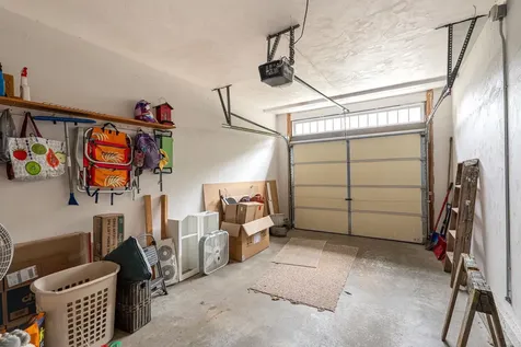 8 Ash Drive Kingston NH 03848