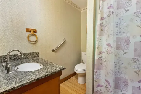 46 Runnals Road Hartford VT 05001