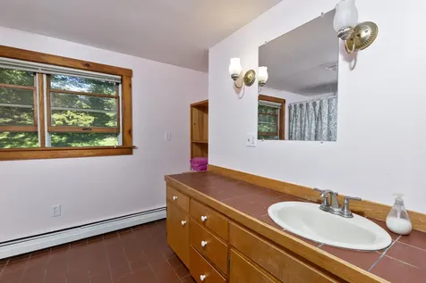 46 Runnals Road Hartford VT 05001