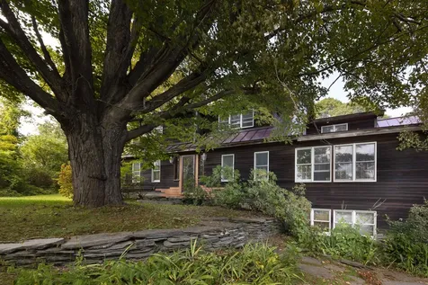 46 Runnals Road Hartford VT 05001