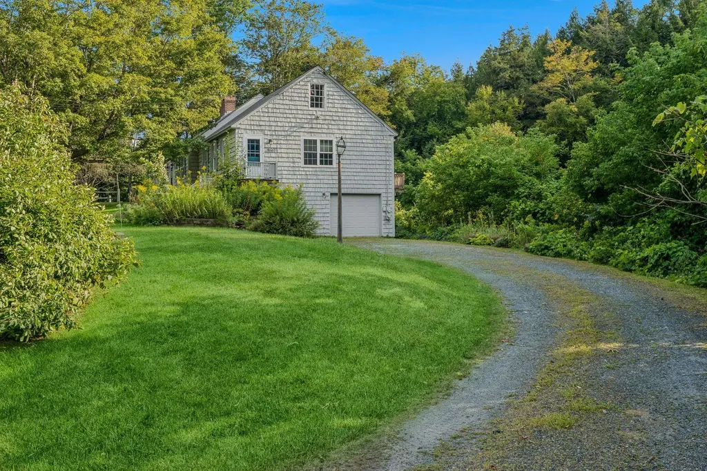 3961 Hartland Hill Road Woodstock VT 05091