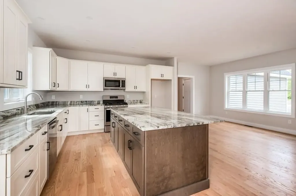 32 Stacey Lane Chester NH 03036