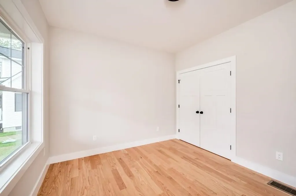 32 Stacey Lane Chester NH 03036