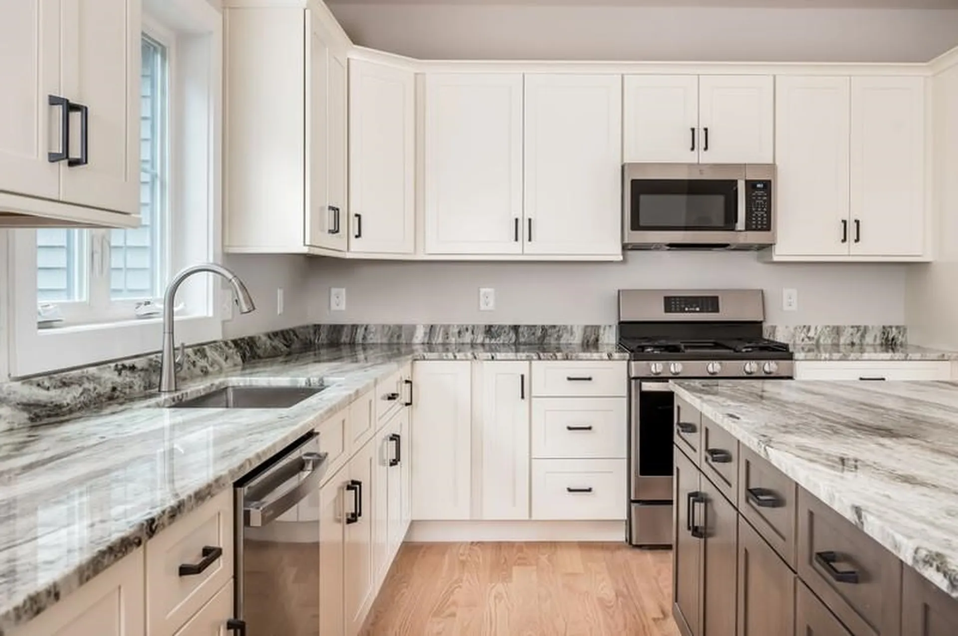 32 Stacey Lane Chester NH 03036