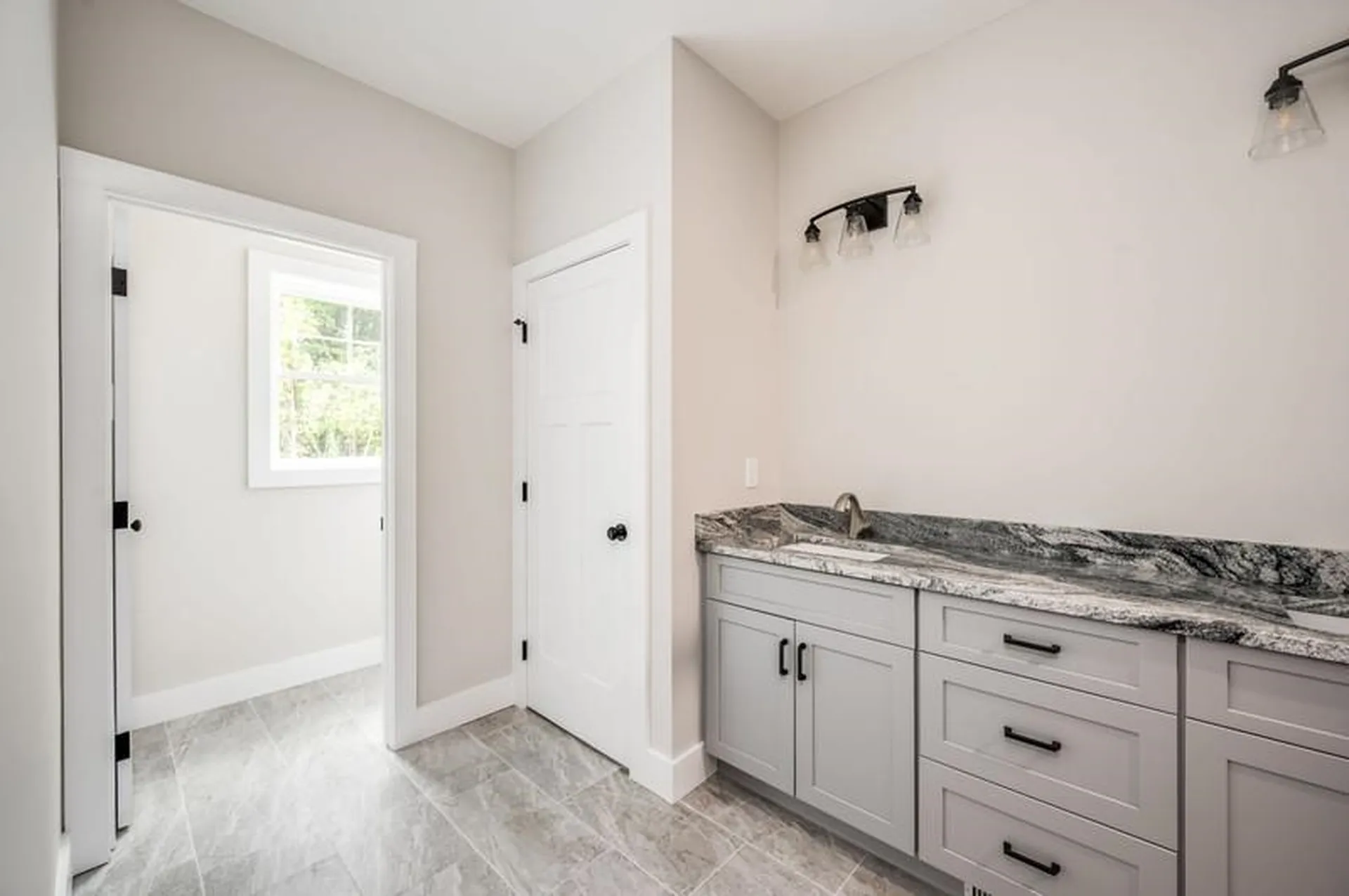 32 Stacey Lane Chester NH 03036