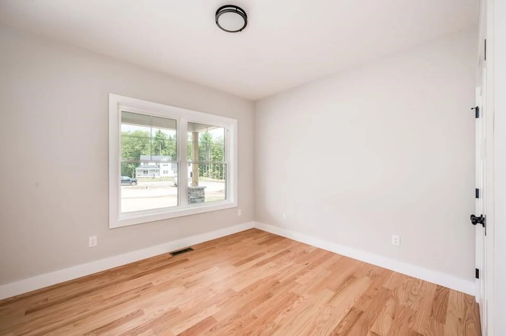 32 Stacey Lane Chester NH 03036