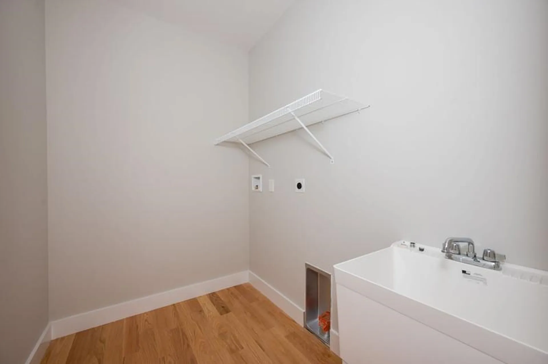 32 Stacey Lane Chester NH 03036