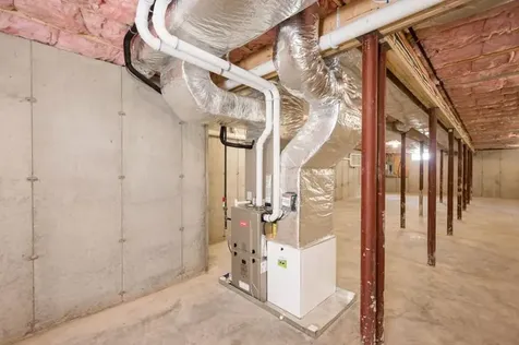 32 Stacey Lane Chester NH 03036