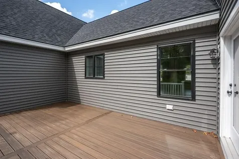 32 Stacey Lane Chester NH 03036